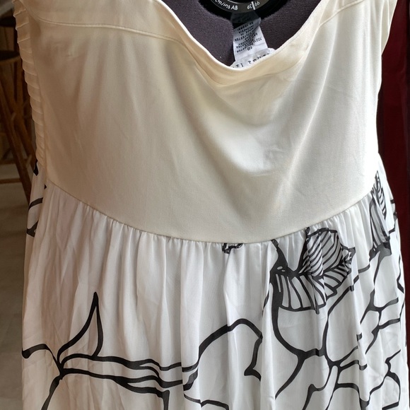 Amanda Lane maxie dress - Picture 9 of 13